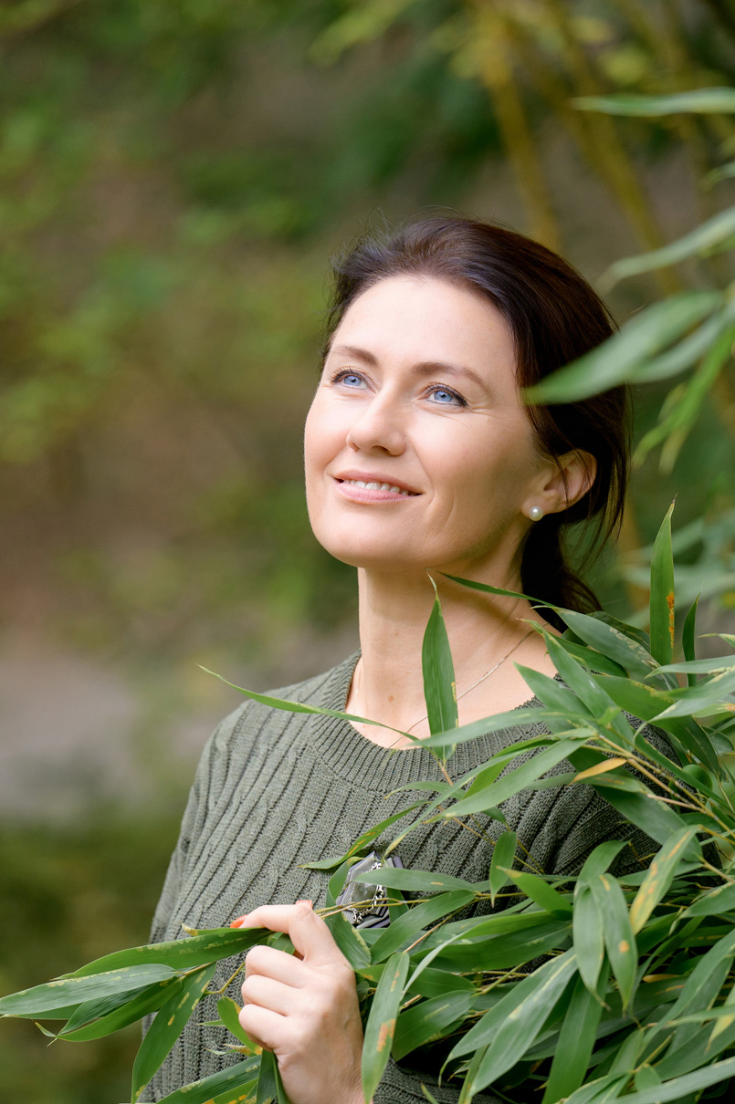 über mich - Mein Weg führte mich durch Fragen, Wandel und innere Heilung. Heute begleite ich Menschen dabei, Klarheit zu finden, und in innere Kraft zu wachsen.